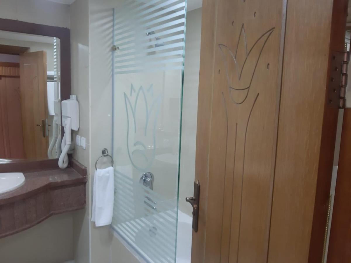 קהיר Heru Pyramids View Hotel מראה חיצוני תמונה