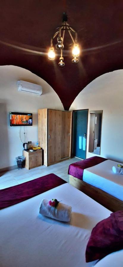 קהיר Heru Pyramids View Hotel מראה חיצוני תמונה
